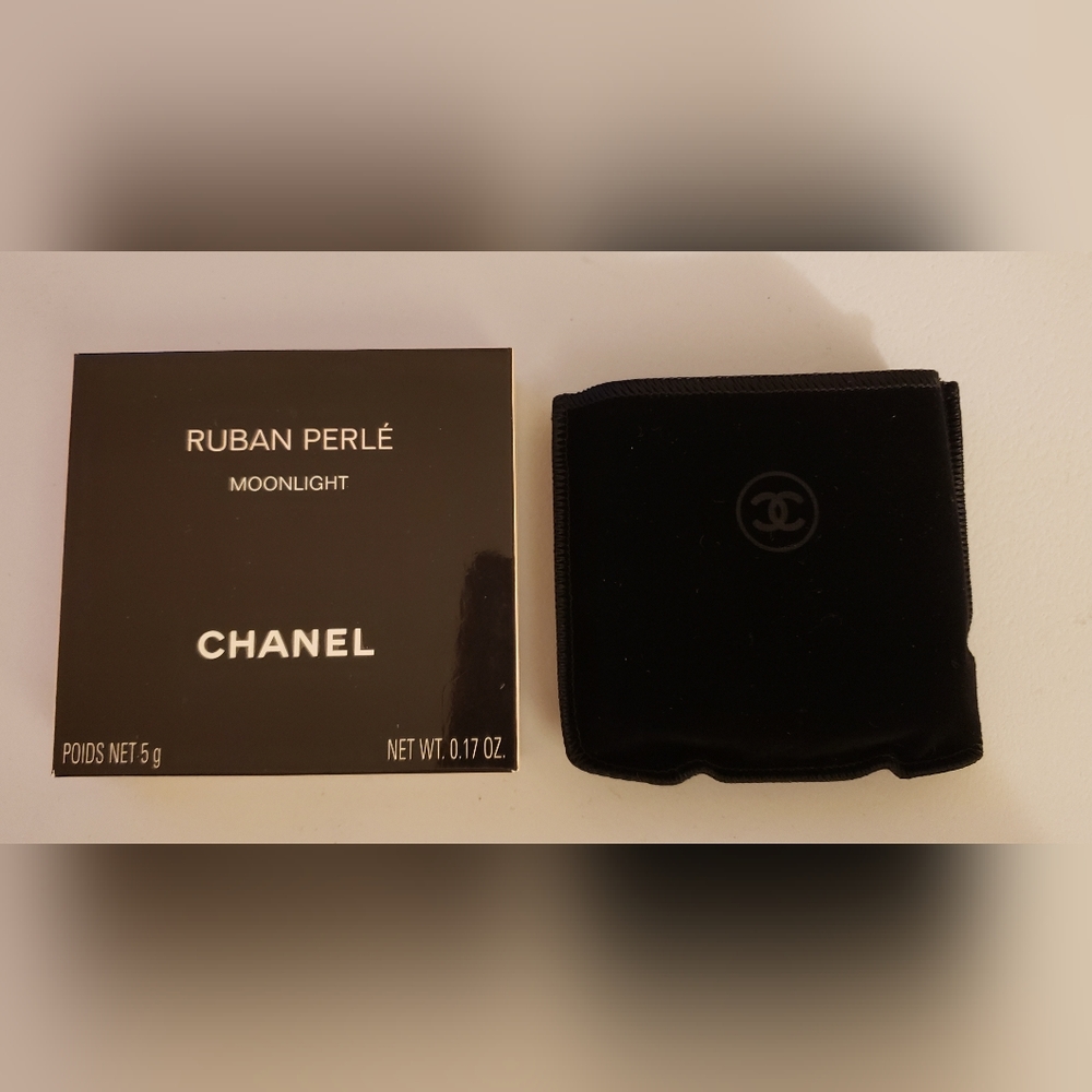 RARE CHANEL Ruban Perle